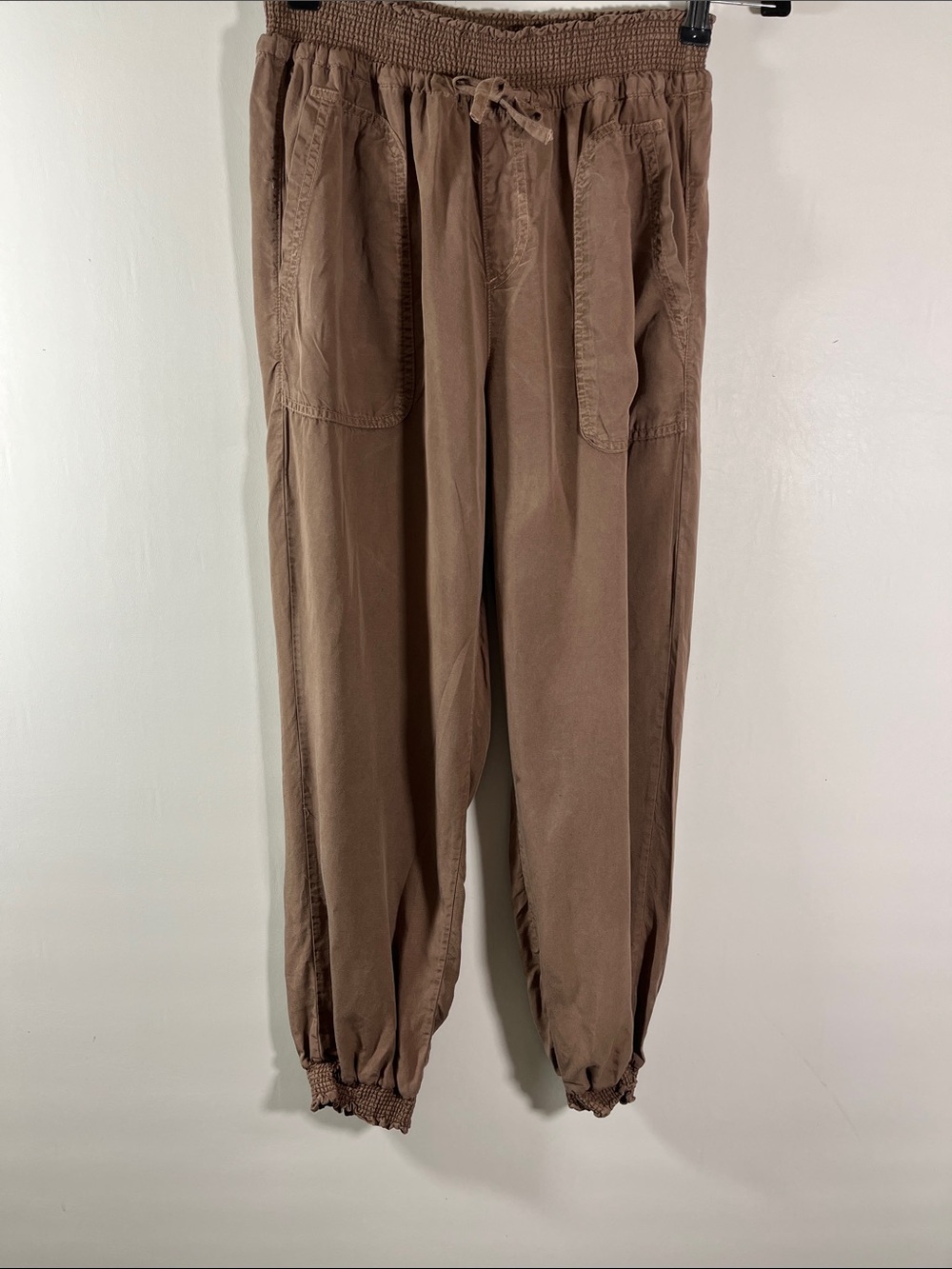 Love Tree Brown Elastic-Waist Jogger Pants Size M Chambray